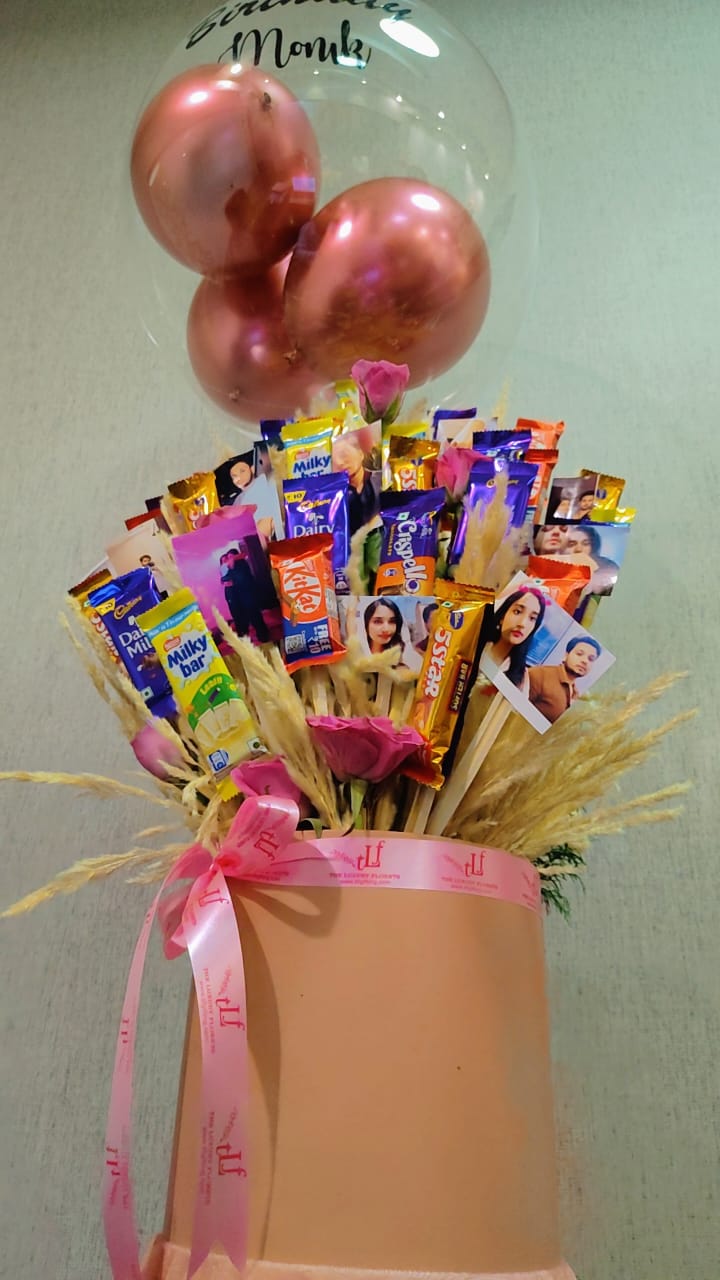 Chocolate Balloon Flowers Bouquet with Personalized Photo  + Cake + Guitarist Performance