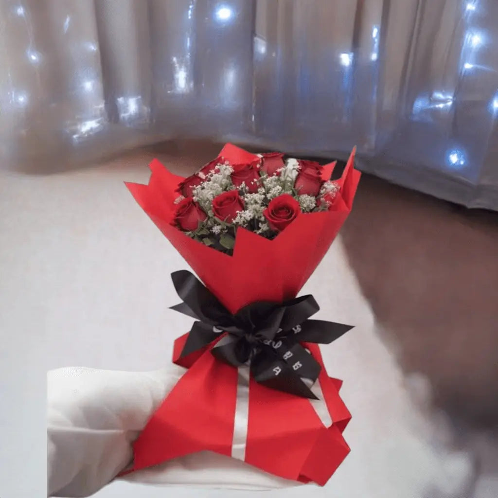 Crimson Kisses - Flower Bouquet + Cake + Live Guitarist Performance - The Luxury Floret