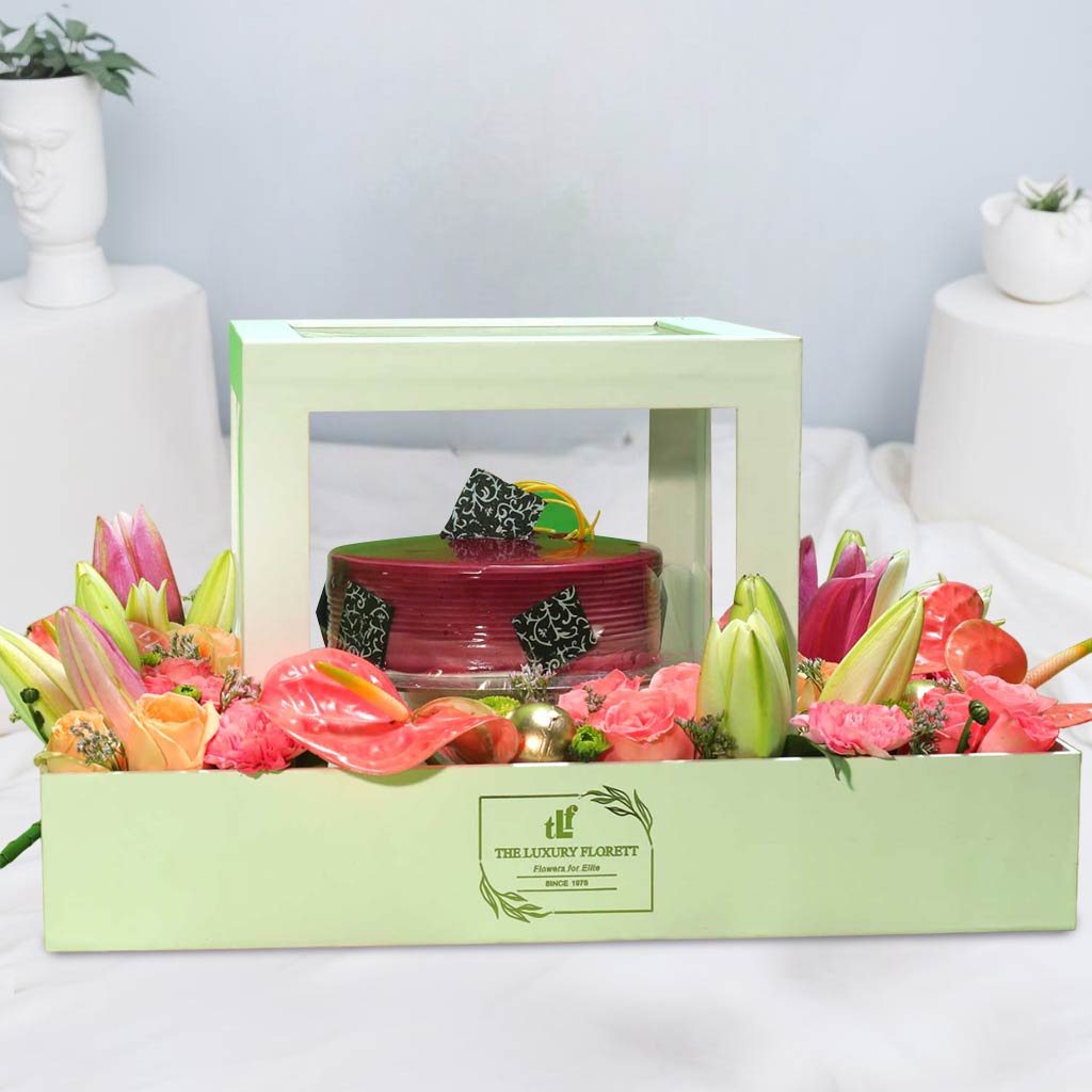 Comely Cake & Blooms The Luxury Floret