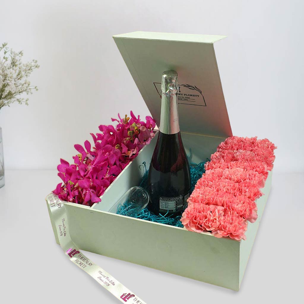 Sparkling Rosette The Luxury Floret