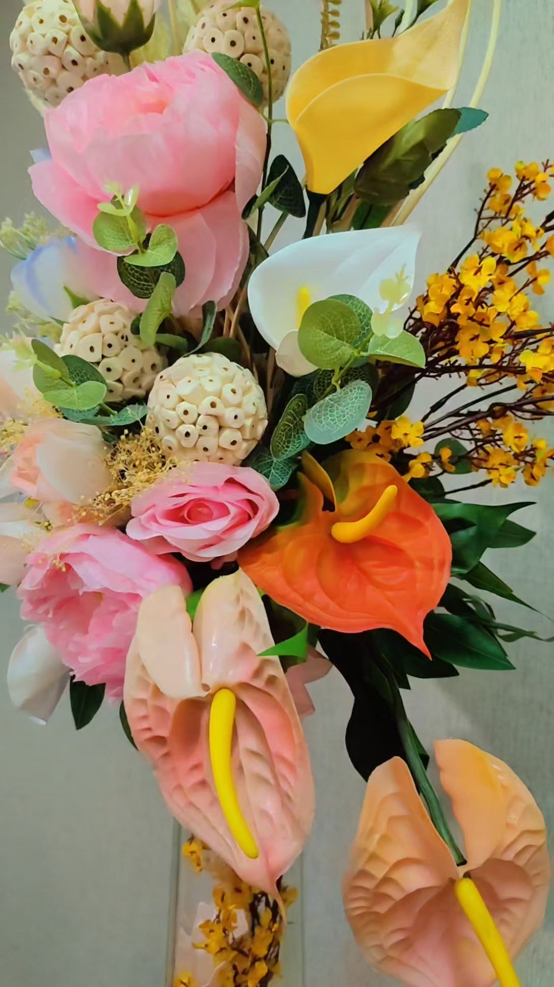 Luxury Mixed Floral Vase Arrangement with Free Gift Box
