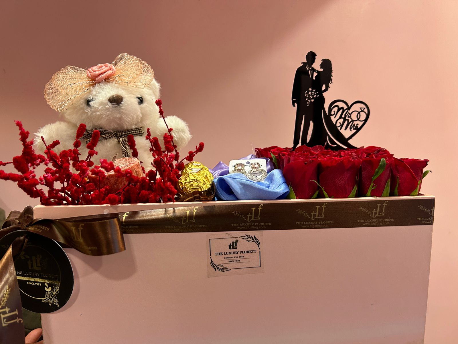 Luxury Wedding & Romance Gift Box The Luxury Florets