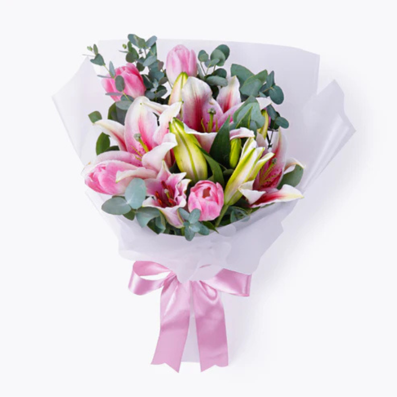 Stargazer Lily Bouquet – Bold, Beautiful & Perfect for Celebrations The Luxury Florets