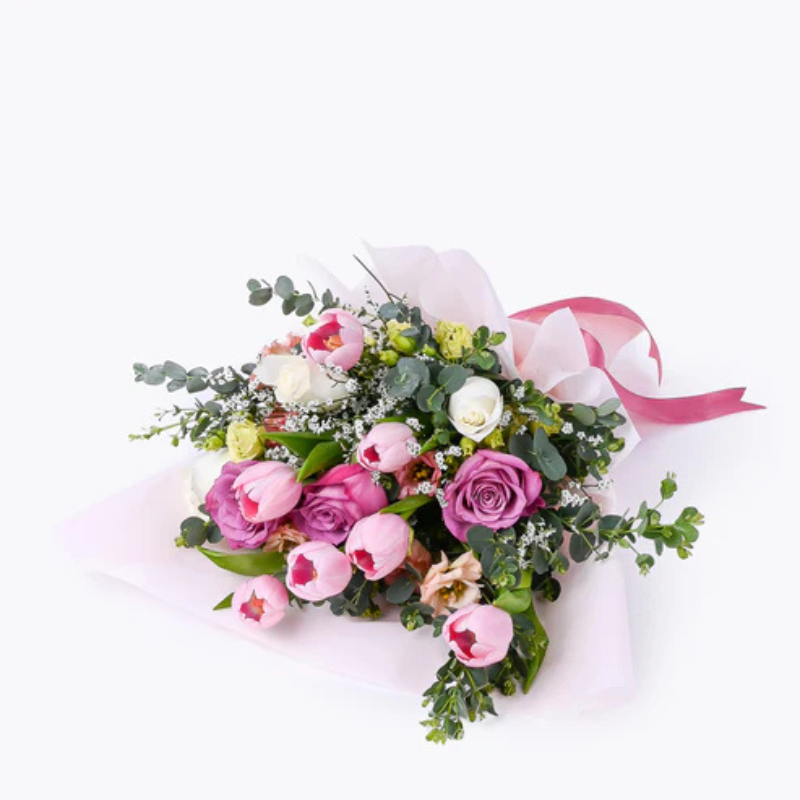 Elegant Embrace – Tulip Delight The Luxury Florets