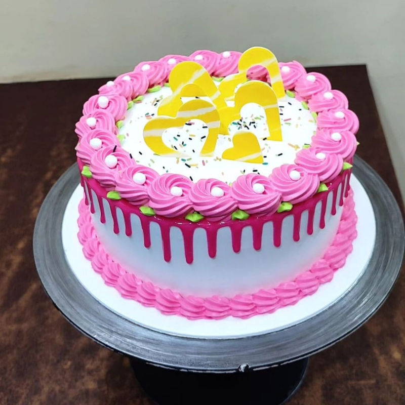 Chocolate Balloon Arrangement and Delicious Cake Combo
