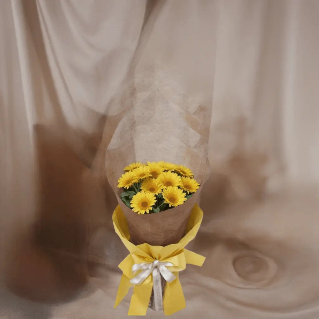 Sunburst Splendor - Flower Bouquet + Cake + Live Guitarist Performance - The Luxury Floret