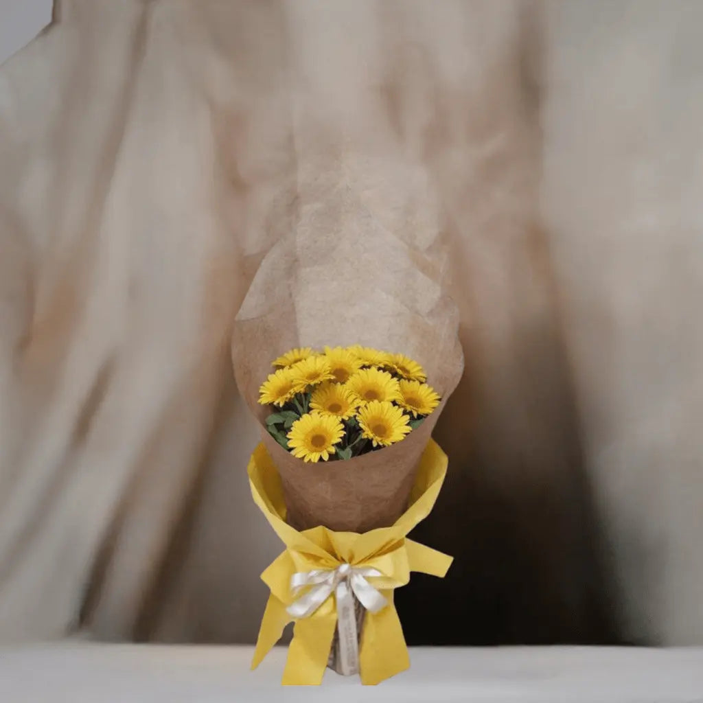 Sunburst Splendor - Flower Bouquet + Cake + Live Guitarist Performance - The Luxury Floret