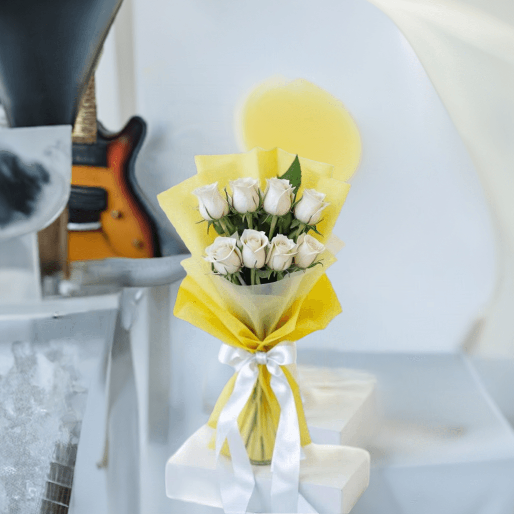 Daydreams - Flower Bouquet + Cake + Live Guitarist Performance - The Luxury Floret