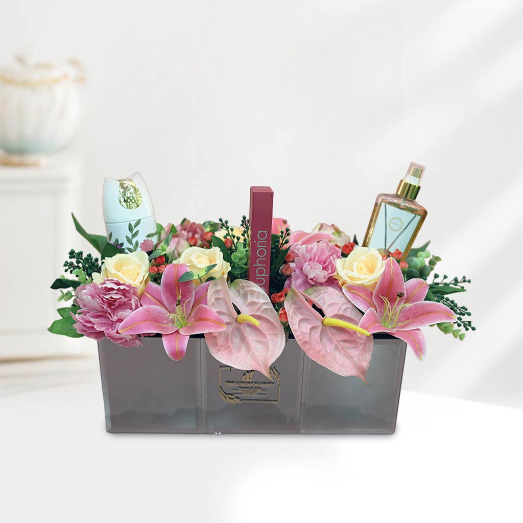 Mom's Oasis Bouquet The Luxury Floret