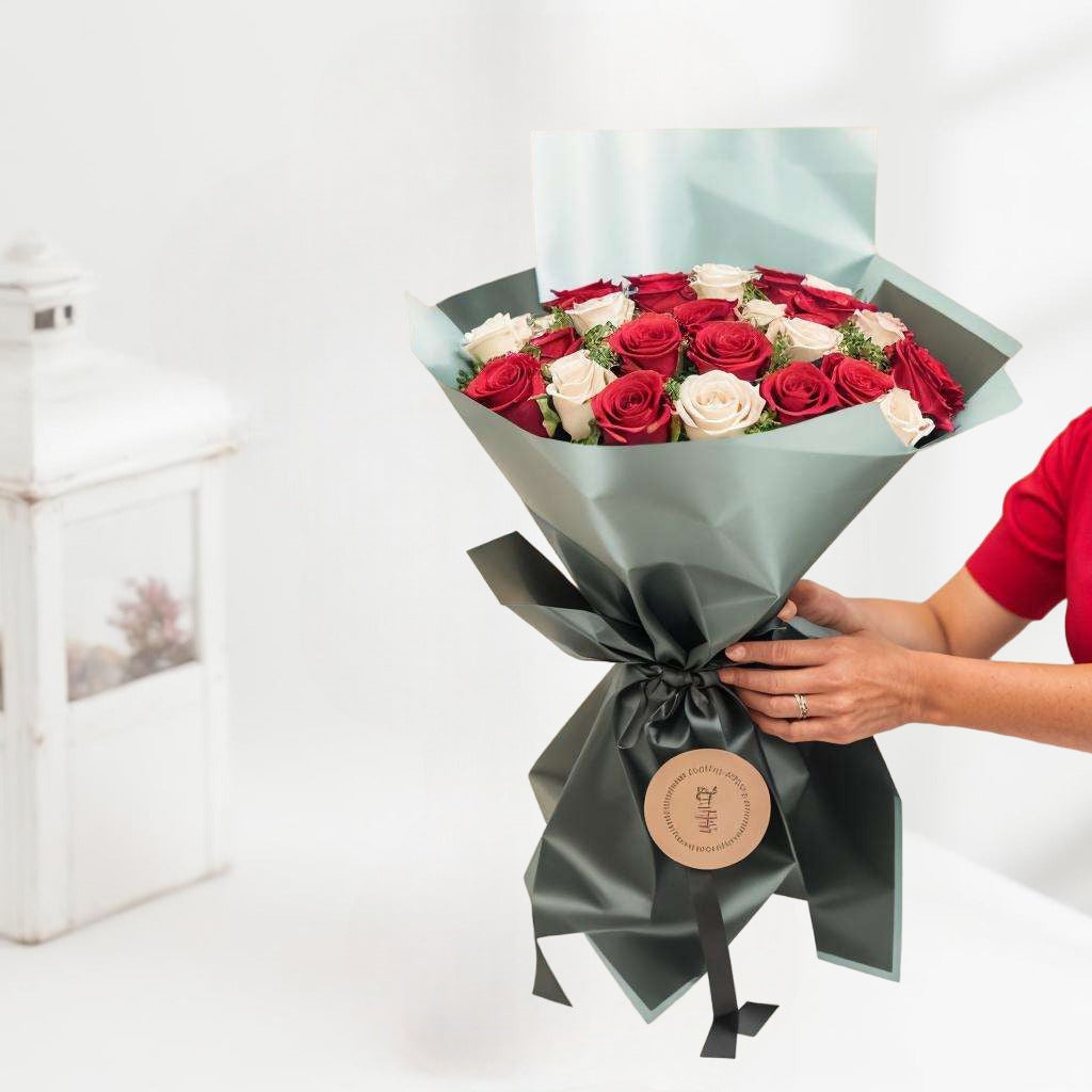Romantic Roses The Luxury Floret