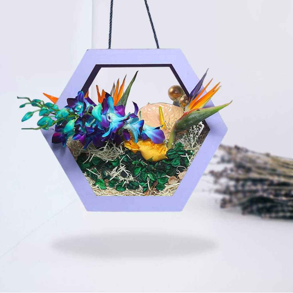 Dainty Frame The Luxury Floret