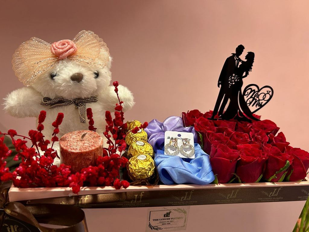 Luxury Wedding & Romance Gift Box The Luxury Florets
